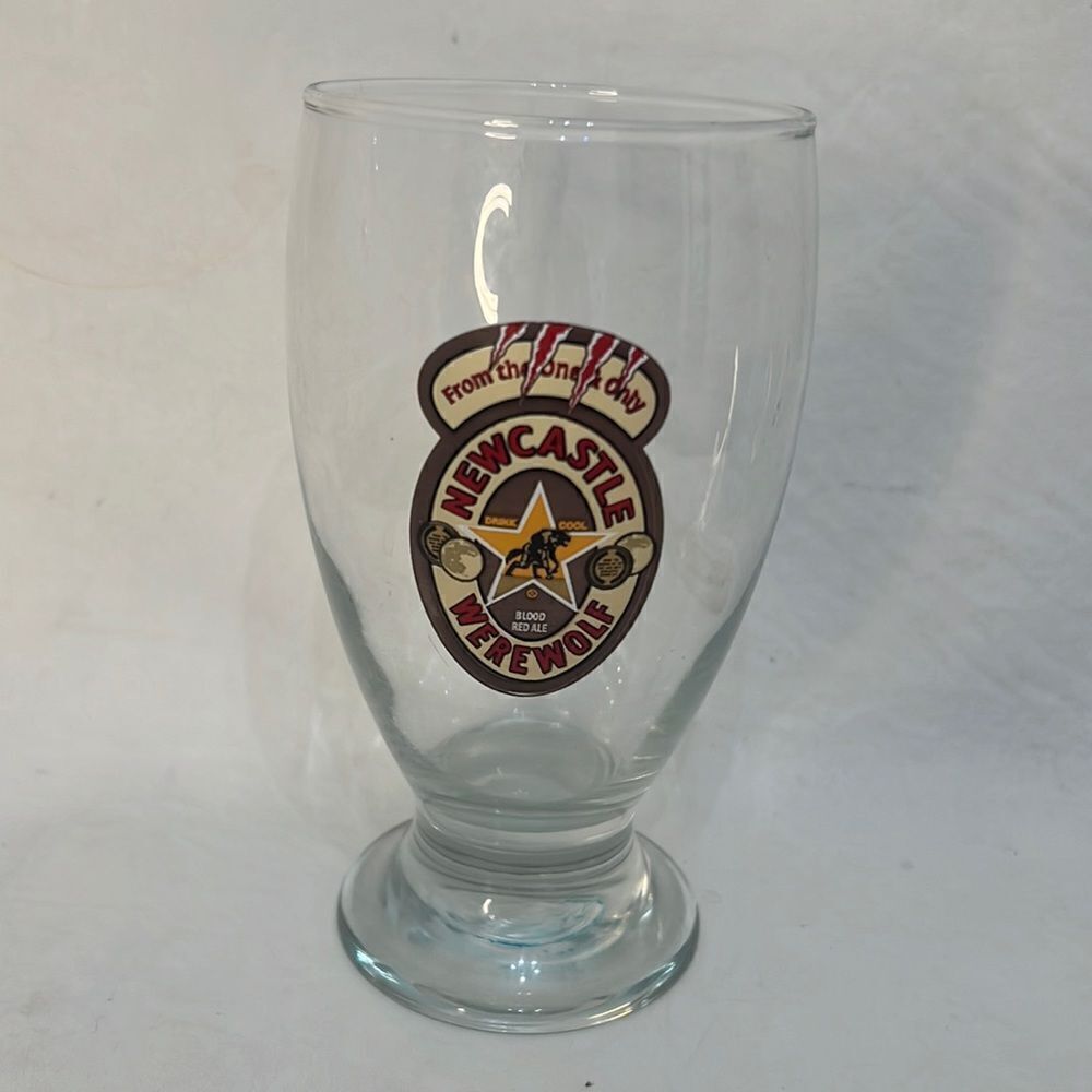 Newcastle Werewolf Beer Glass Blood Red Ale Drink Cool 14 Oz 6 In Tall 3 Round